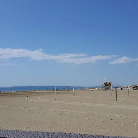 Spacious 60 M Nest With Sea View