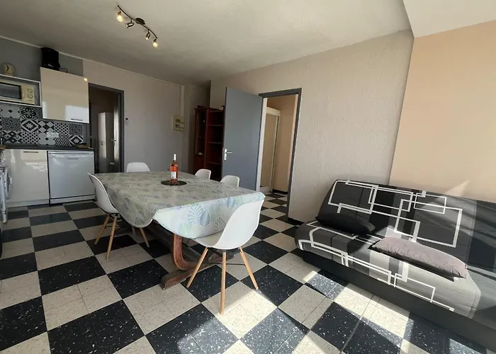 Spacious 60 M Nest With Sea View Port-la-Nouvelle